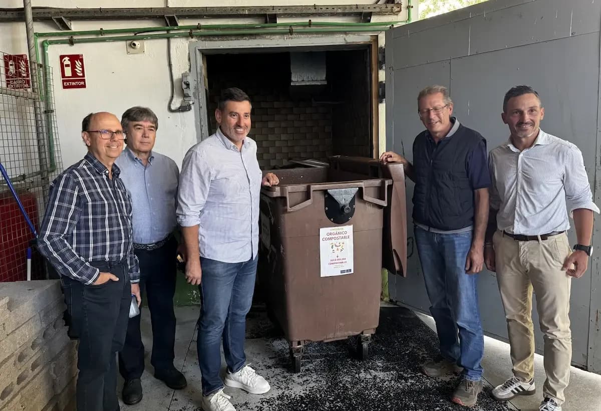 Portada de noticia: Ayagaures Medioambiente lidera el primer sistema de compostaje hotelero de Gran Canaria